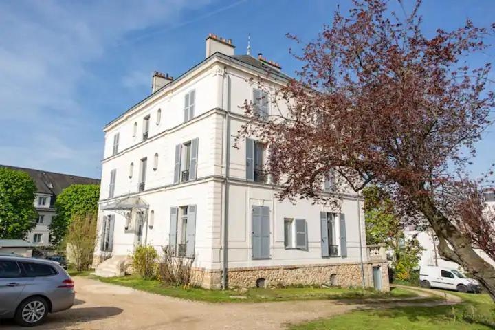 Le Studio Parisien Boissy-Saint-Léger Buitenkant foto