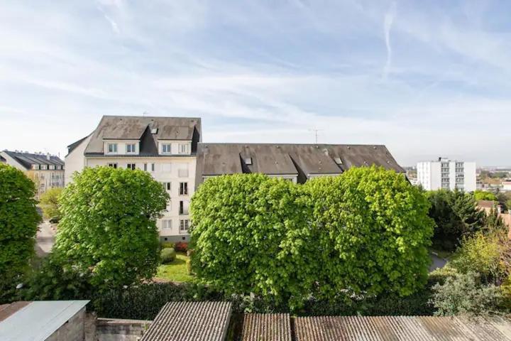 Le Studio Parisien Boissy-Saint-Léger Buitenkant foto